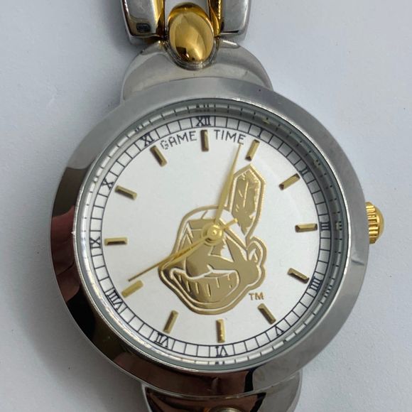 Game time 28mm Womens Quartz Watch Silver Gold Tone Size 7.5” - Picture 1 of 6